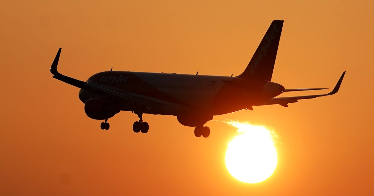 Flight chaos as twenty people forced off London flight for bizarre reason