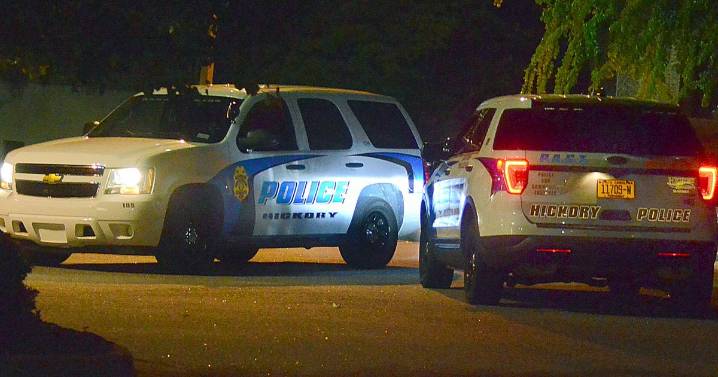 Weekend shooting at Hickory appartments damages 3 cars, no injuries reported