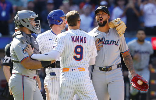 Alcántara lanza siete sólidas entradas y Marlins vencen 5-1 a Mets para ganar tres de cuatro