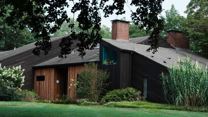 SEE IT: Step inside this 1980s contemporary style home in Prospect