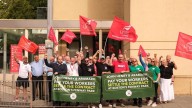 Fenway workers fly to Liverpool to ask Henry for negotiation help