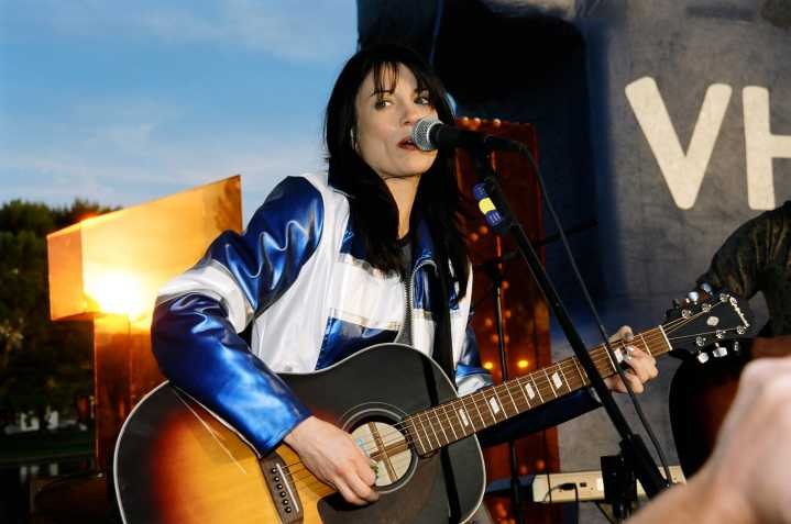 Meredith Brooks Released ‘Bitch’ 28 Years Ago: Where Is She Now?