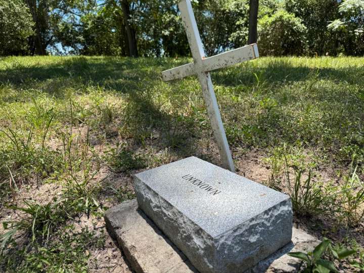 Slave cemetery halts federally-funded Martindale project