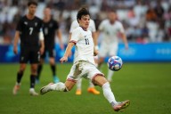 Rapids sign US national team midfielder Paxten Aaronson from Eintracht Frankfurt on 5