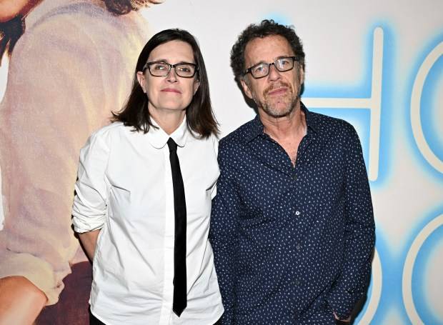 Don’t look for a heroic male in ‘Honey Don’t!’