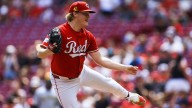 Brewers’ 14-game winning streak ends vs. Reds in extra