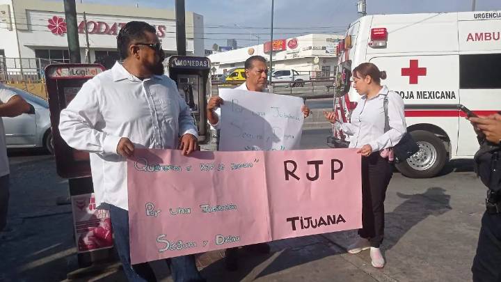 Trabajadores del IMSS en BC se unen a marcha nacional por jubilaciones y pensiones dignas