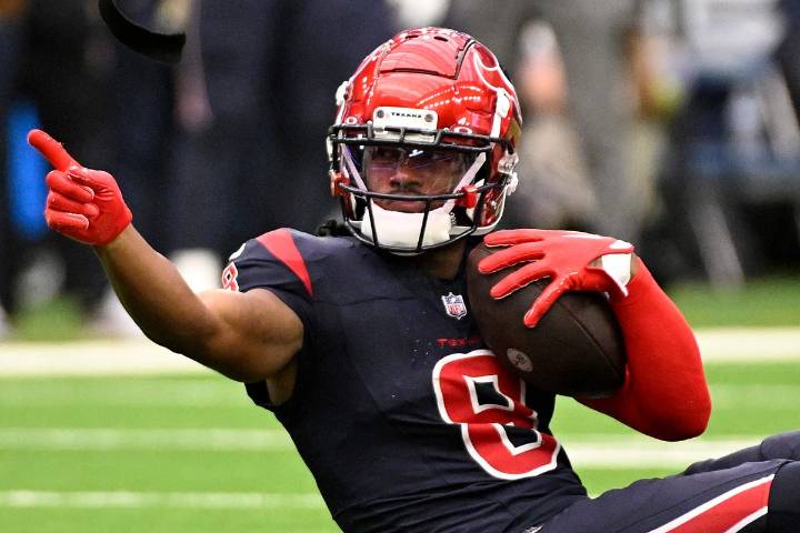 Eagles acquire John Metchie III from Texans, adding depth at WR: Sources