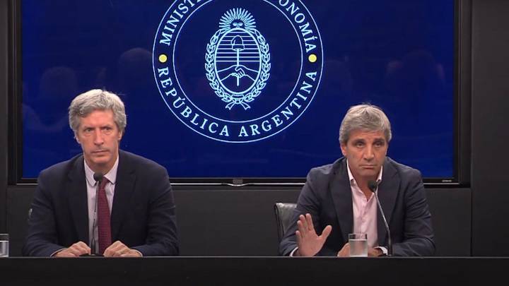 El Banco Central endurece la regulación bancaria para frenar la escalada del dólar