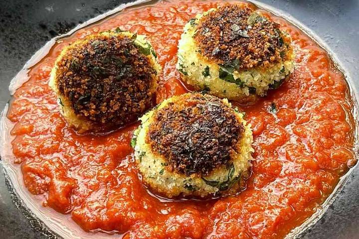 FRONT BURNER | OPINION: Albodingas de Ricota are crispy on the outside, tender and fluffy on the inside