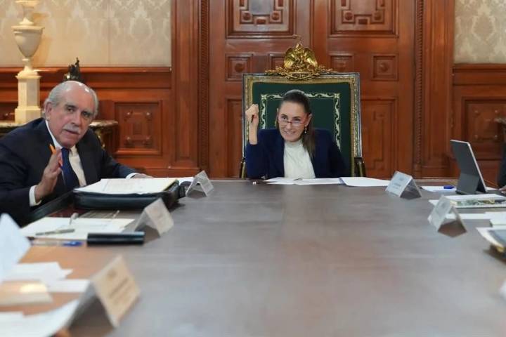 Arma Sheinbaum comisión para reformar sistema electoral