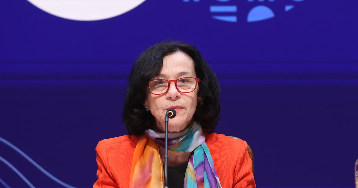 Presidenta del Banco Central defiende el uso de la UF ante diputados