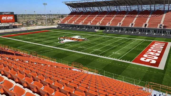 Se agotan boletos para el primer juego del nuevo equipo de los Vaqueros de UTRGV