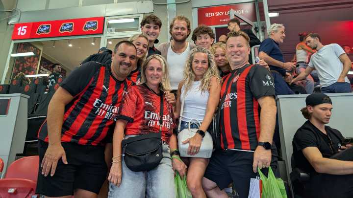 NHL players have 'unforgettable moment' in visit to AC Milan season opener