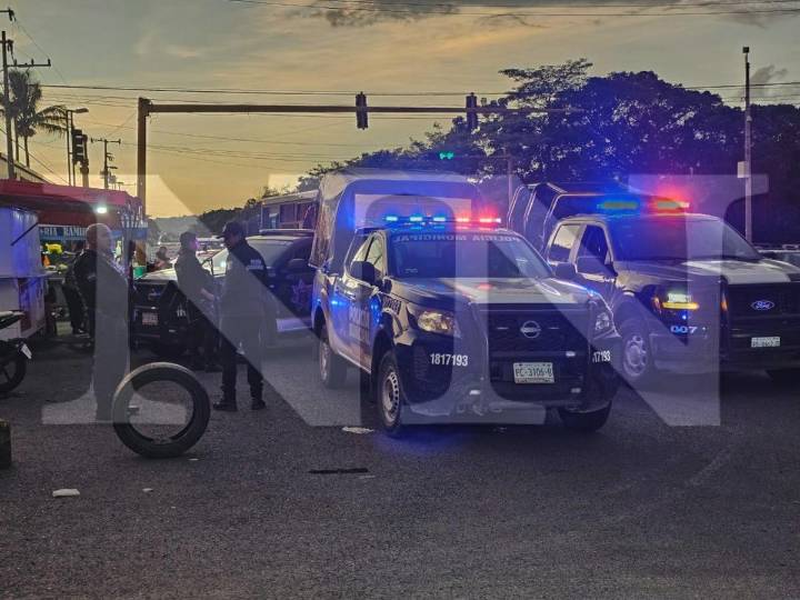 A LA FUERZA SUBEN A UN HOMBRE A UNA CAMIONETA Y SE DAN A LA FUGA