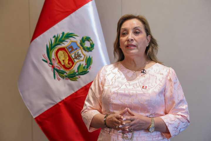 Boluarte llega a Santa Rosa en medio de tensión con Colombia por disputa amazónica