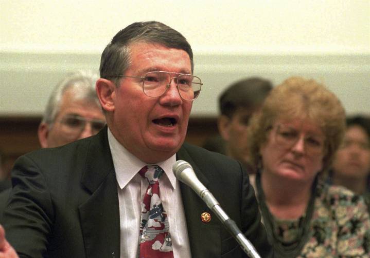 Randy 'Duke' Cunningham, Vietnam War hero convicted of accepting bribes as a congressman, dies at 83