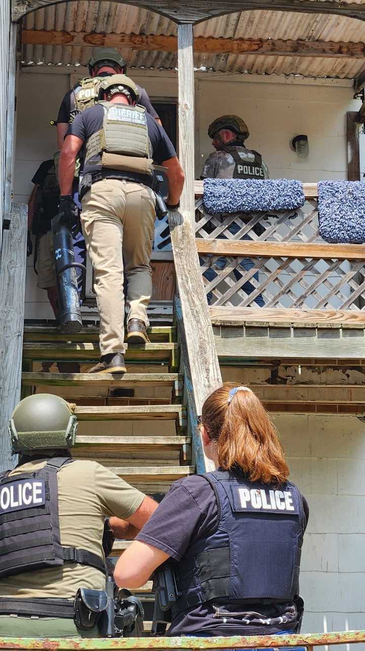 East Liverpool police recover paraphernalia, suspected drugs during two busts