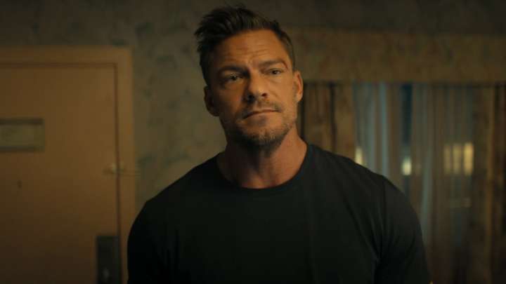 I'm Shocked Alan Ritchson Just Shared This New Reacher Pic And Called It 'The Best Fight Ever' After What Happened Last Season
