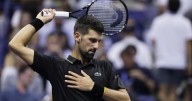 Novak Djokovic shakes off a back problem and reaches the 4th round of the US Open at 38
