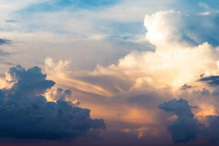 Llevamos siglos estudiando los distintos tipos de nubes. Qué nos dice la forma y el color de estos fenómenos atmosféricos