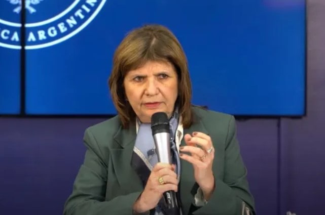 Bullrich cuestionó la seguridad en el partido de Independiente y adelantó que el Estado será querellante