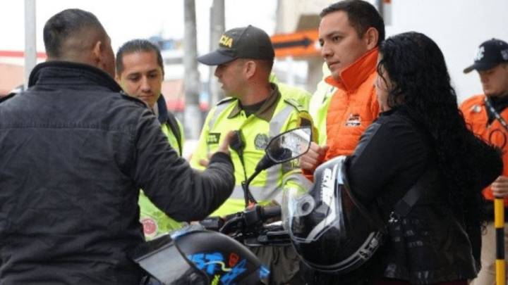 ¡Caen por mal parqueo! Operativos en Tunjuelito dejó un capturado y 14 comparendos
