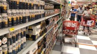 ¿Cuánto subirán los impuestos a tabaco, alcohol y refrescos? Esto piden asociaciones civiles
