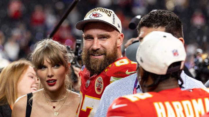 Taylor Swift Reveals Album Date, Talks Dating Travis Kelce On 'New Heights'