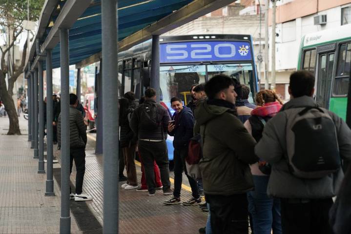 Lanús puso un sistema de transporte público gratuito para el día de las elecciones
