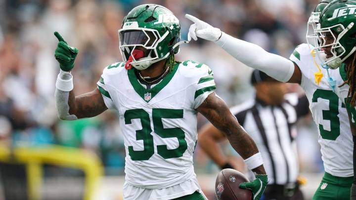 Texans sign Jalen Mills to cover depth issues at safety