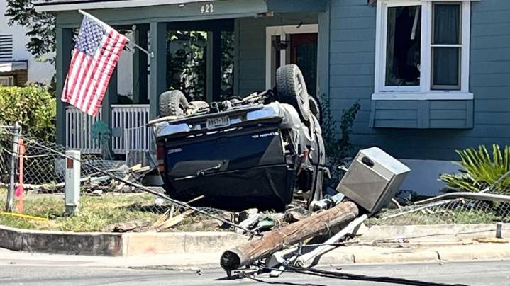 Texas man hospitalized after crashing vehicle into home in San Antonio