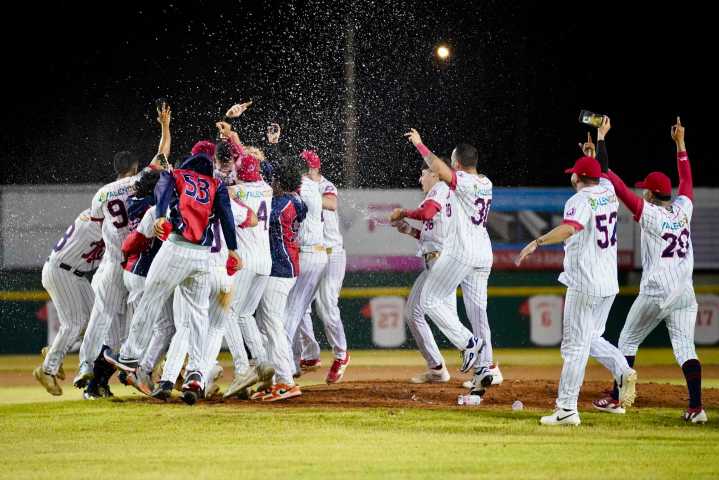 Mulos de Juncos avanzan a la final; Salinas fuerza juego decisivo