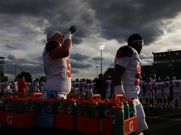 Photo Gallery: Central Catholic vs. Cass Tech football