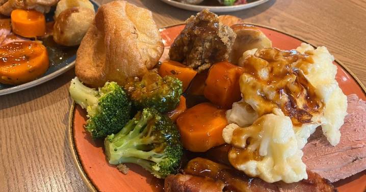 We visited family friendly pub where kids eat free and were seriously impressed