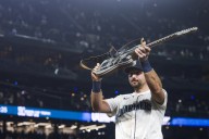 Deadspin | MLB roundup: Cal Raleigh hits No. 50, M's top Padres