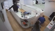 Dos delincuentes armados desvalijaron una joyería de Esteba Echeverría