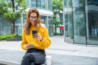 Better Growth Stock: SoFi vs. Robinhood