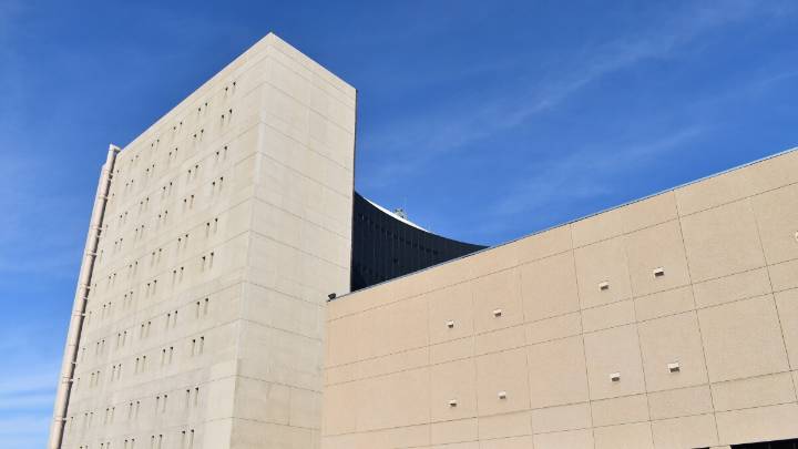 Full capacity, empty fund: Spokane can't afford to pay for jail beds