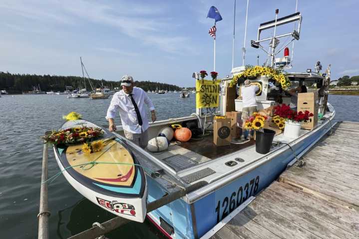 Maritime memorial celebrates life of Maine paddleboarder killed in Union