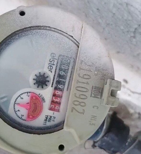 Vecina de la colonia El Coecillo, pidió atender reportes por falta de agua