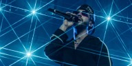 MORA demuestra ser más que un ‘feat’ de reguetón: su concierto en CDMX fue una misa mayor del género urbano
