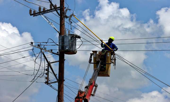 Apagones, promesas, averías y hastío: doce meses de crisis energética total en Cuba