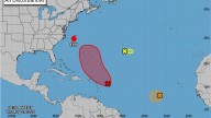 Huracán Erin inunda zonas costeras tras hacer este jueves su aproximación más cercana a Estados Unidos