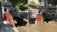 Video | Gigantesco hueco se ‘tragó’ un camión de agua potable en plena calle de Santa Marta