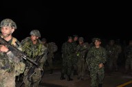 Comunidad del Guaviare entregó a 34 uniformados retenidos en El Retorno tras mediación de la Defensoría del Pueblo
