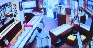 Ladrones roban $2 millones en joyería de Seattle, en menos de 2 minutos