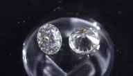 Defraudan por $200 millones a Tía Rica con diamantes falsos