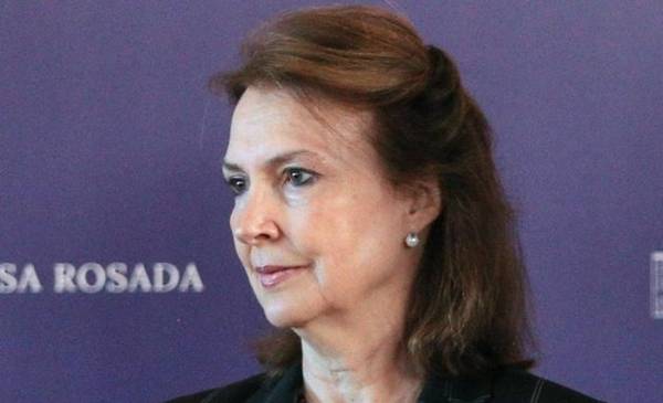 Mondino durísima con Milei: “O no es muy inteligente o es corrupto”