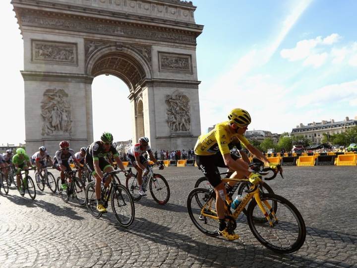 Cyclist Chris Froome ’stable’ but having surgery after crash